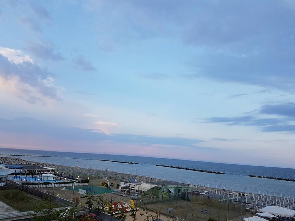 Hotel Vallechiara Lido Di Savio Eksteriør bilde
