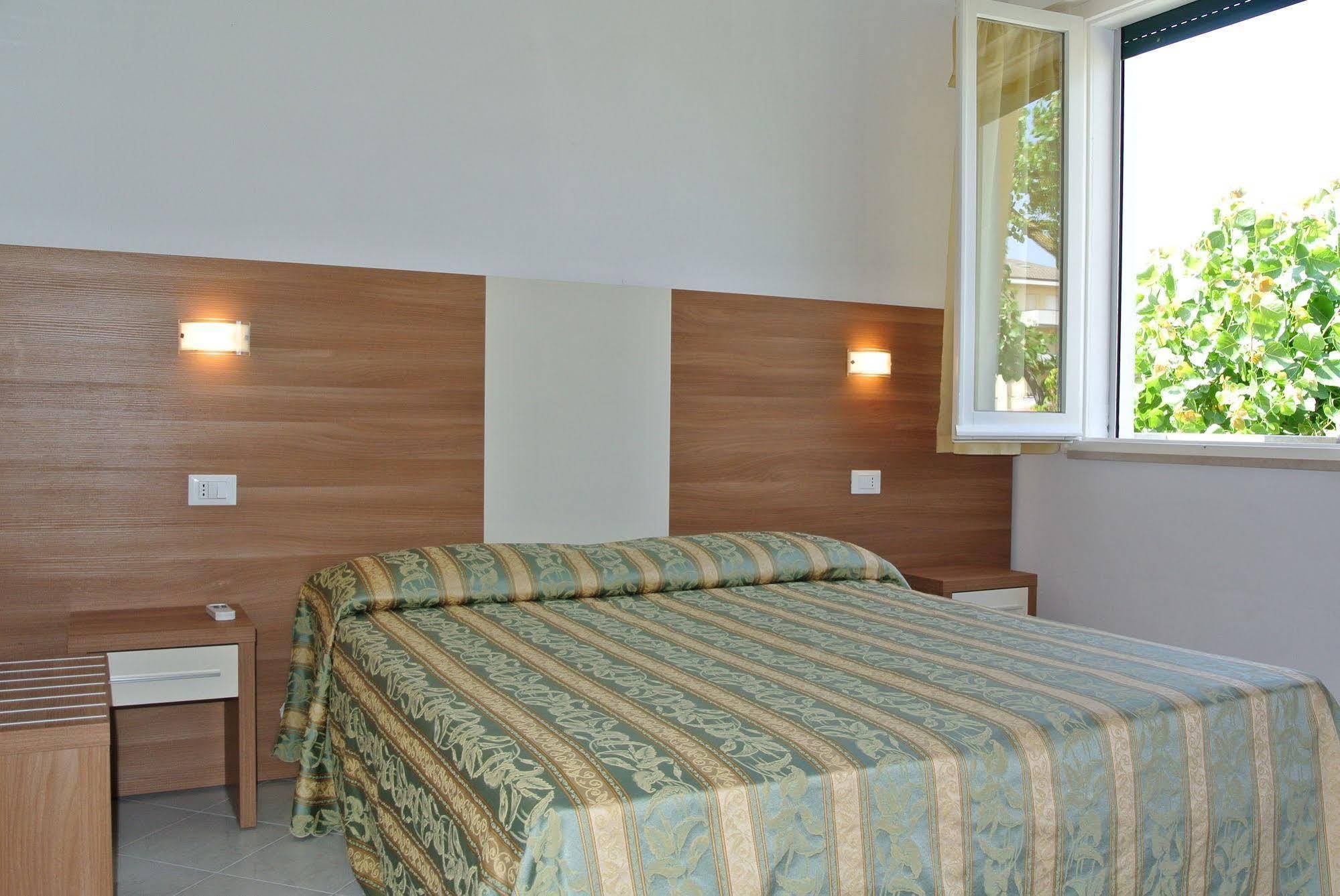 Hotel Vallechiara Lido Di Savio Eksteriør bilde